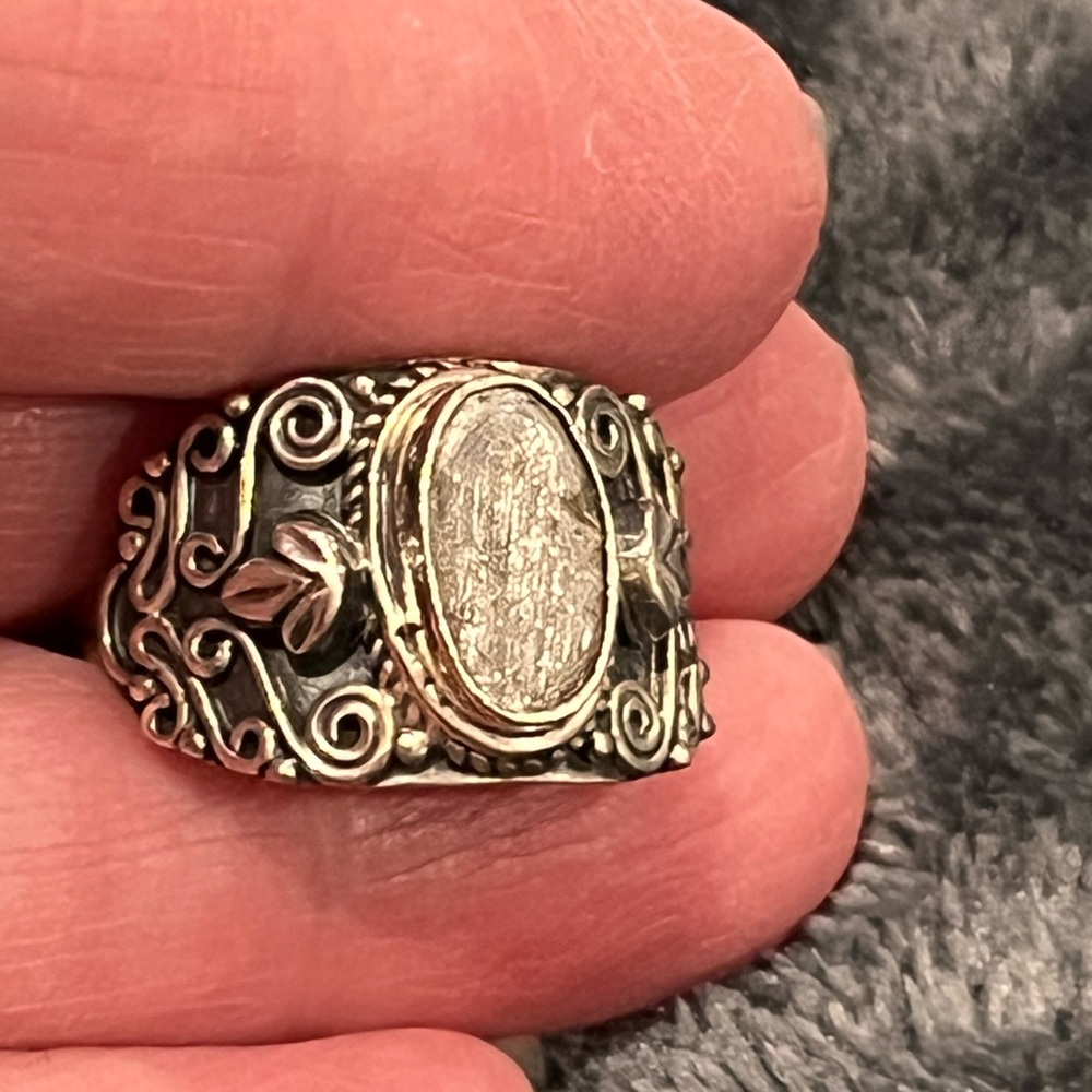 Vintage 925 Sterling Silver Ornate Ring